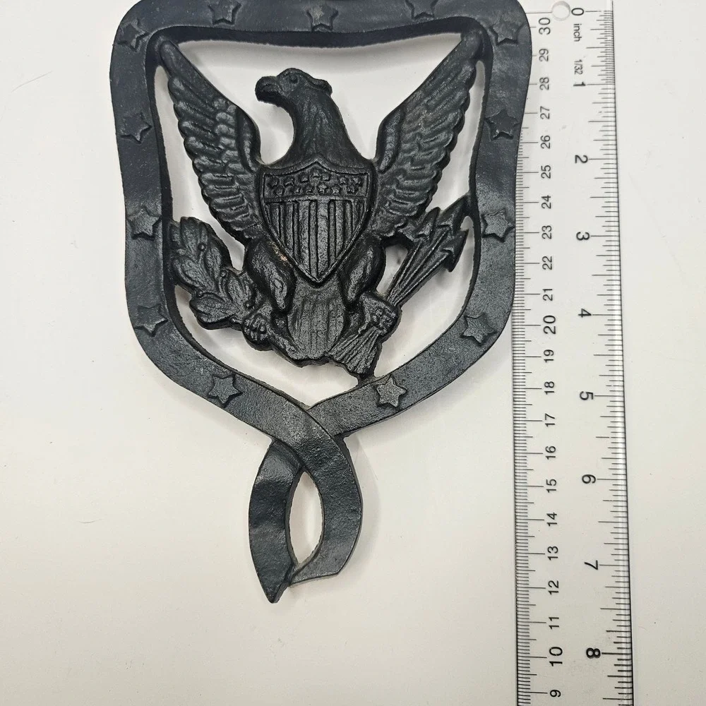 Vintage Cast Iron Trivet Hotplate Holder Ornate‎ Eagle